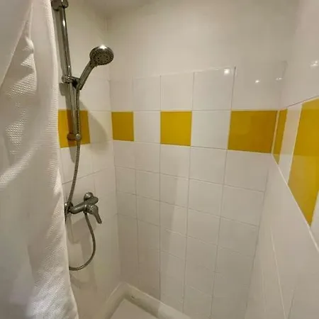 Petit Cine Croix-roussien Apartamento Lyon